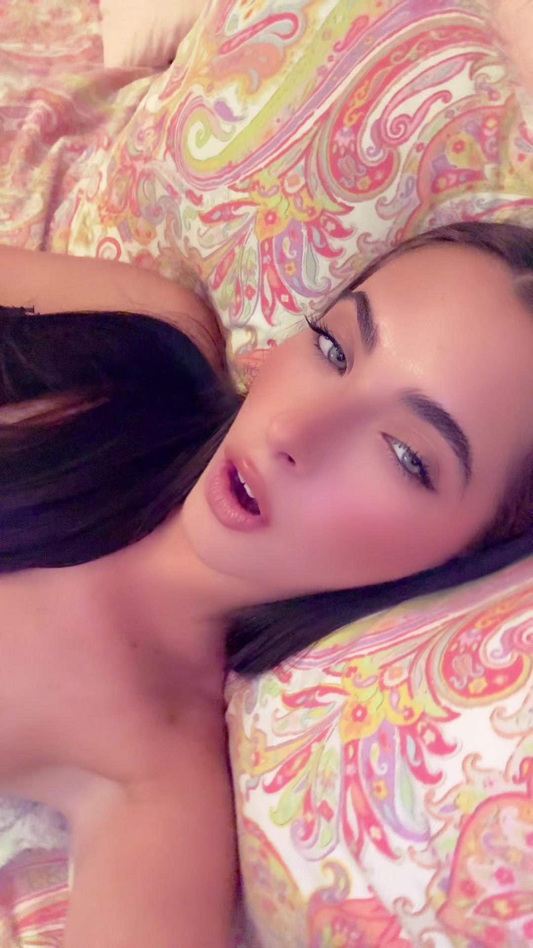 @Civvu ♡