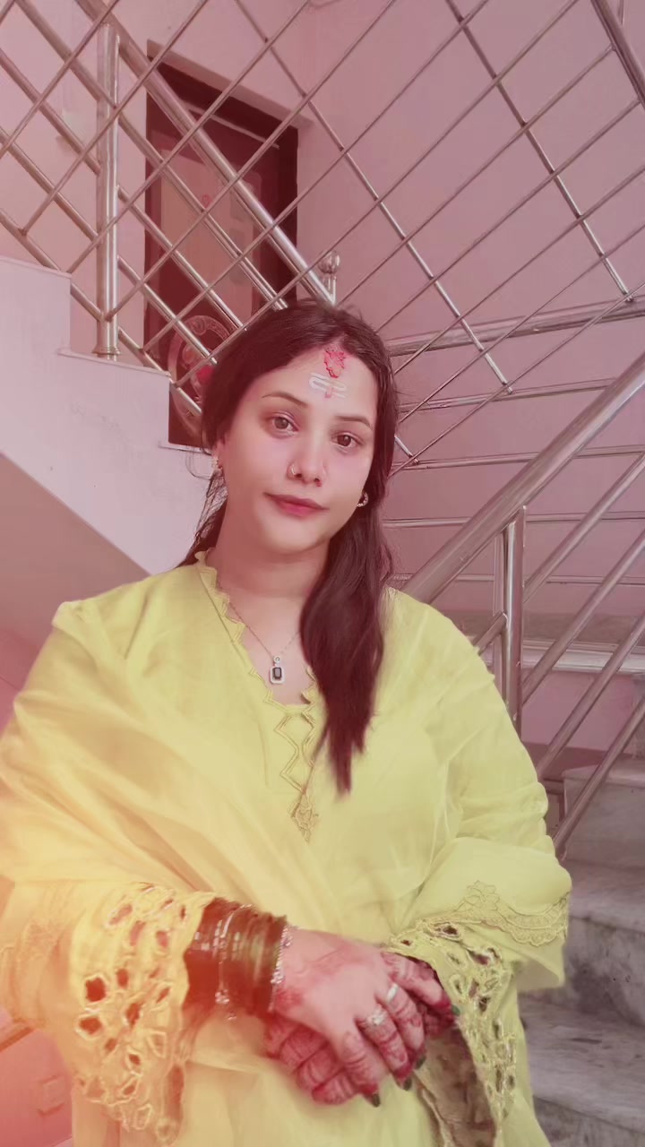 @TANNU 👩&zwj;💻🌸