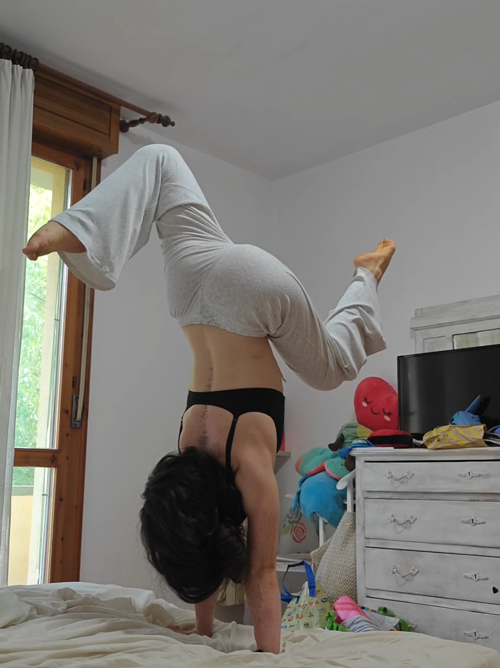 @acrobatic___