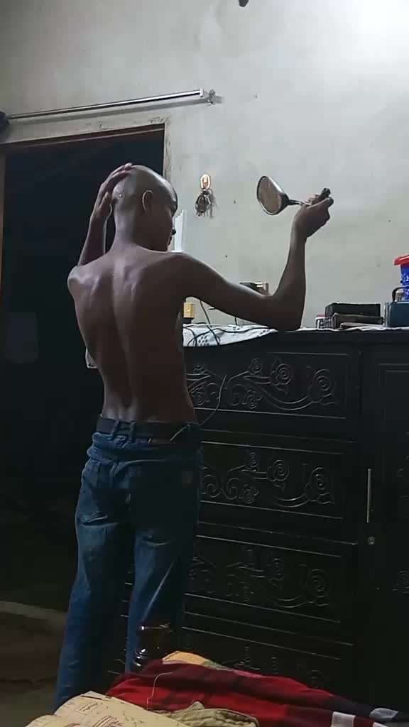 @চিংগাম 🕴️😁