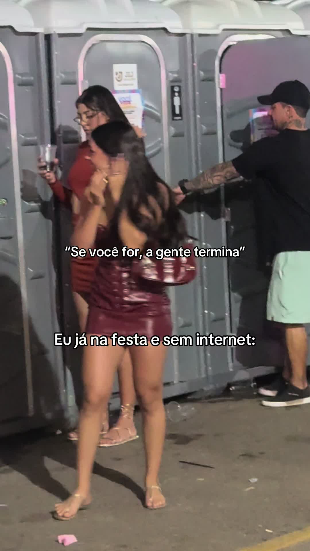 @MONIQUE