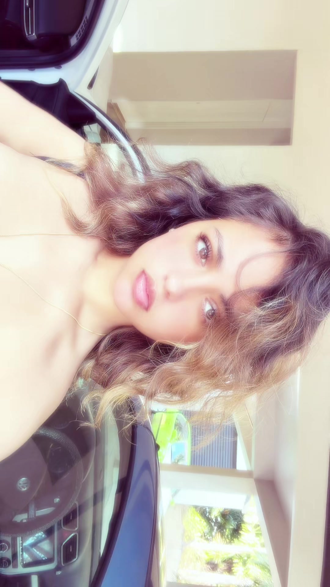 @gabriela cardoso