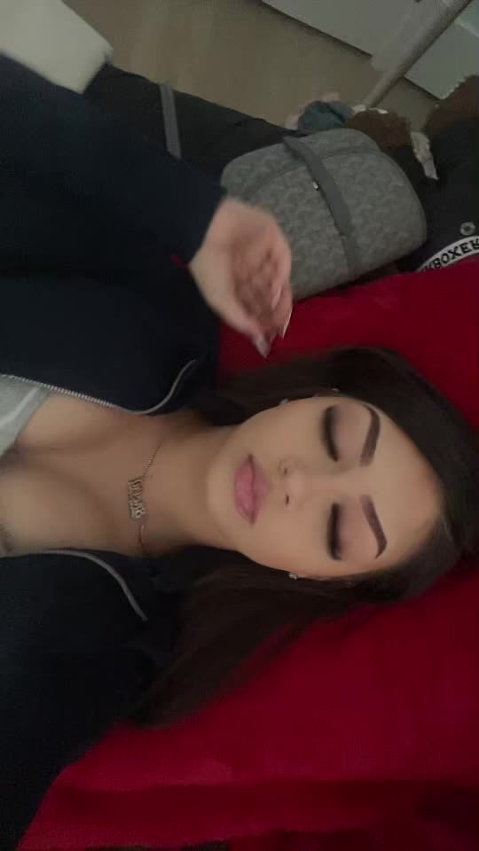 @shy ✰