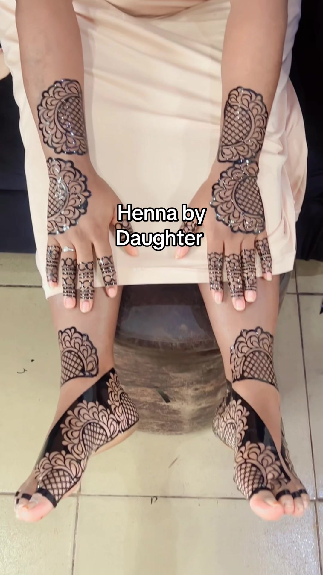 @hennabydaughter2