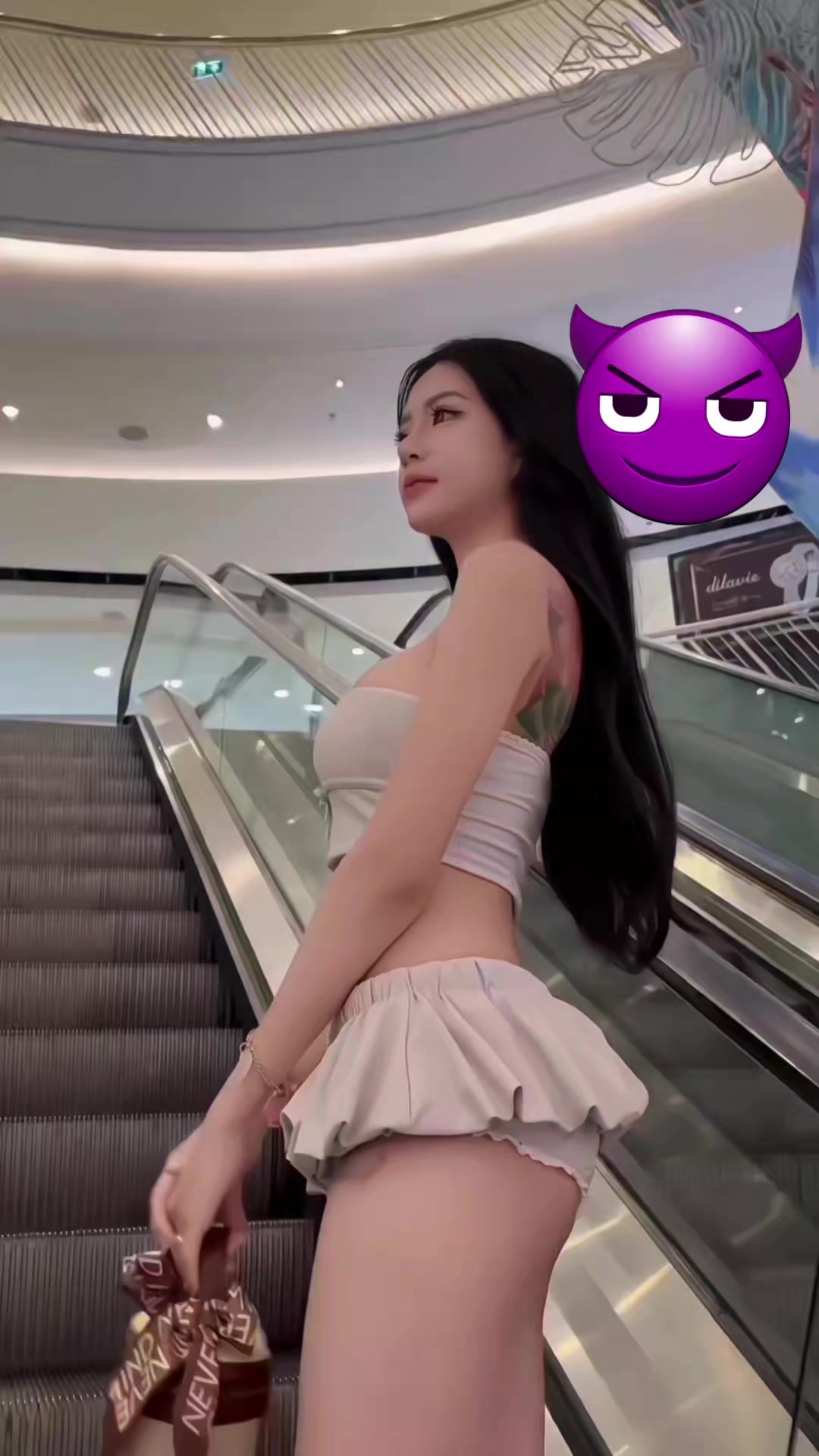 @We love Asian women.