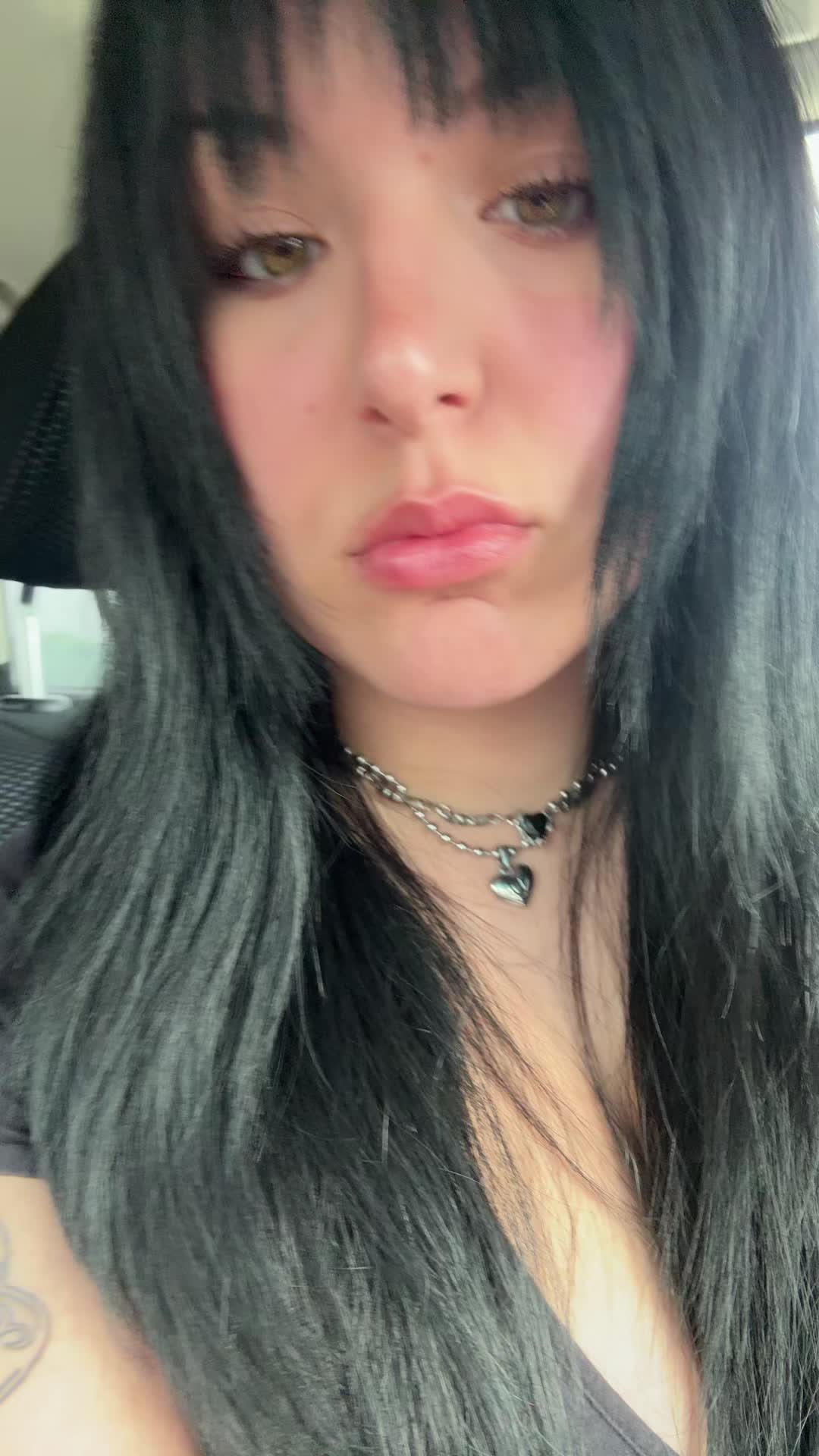 @Olivea🖤