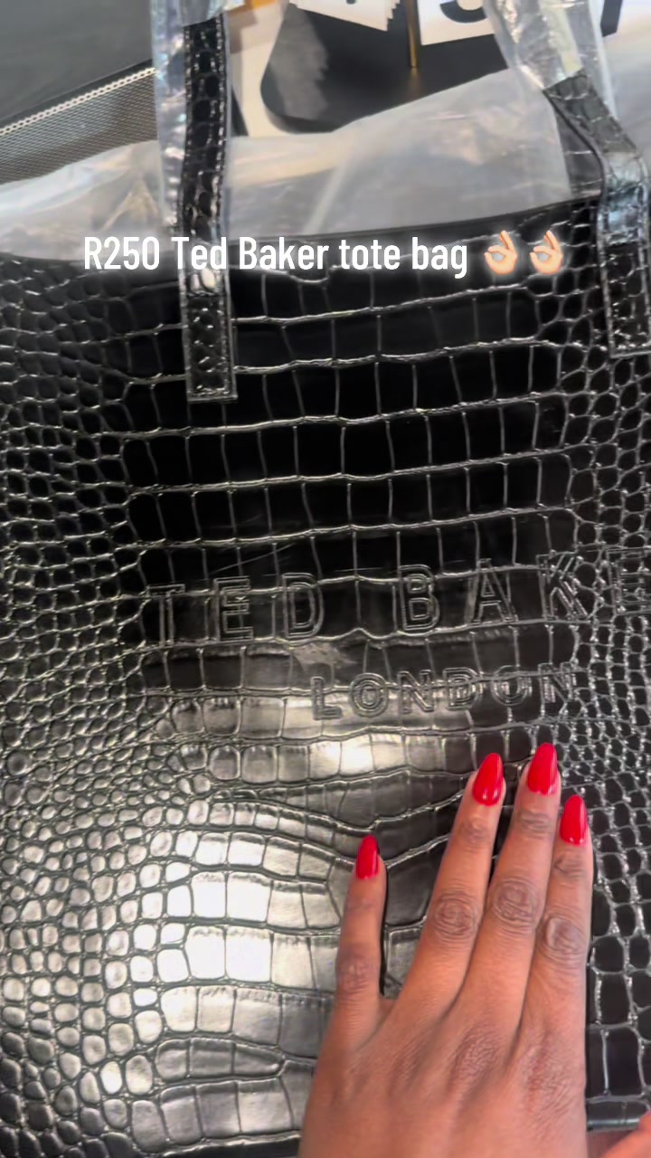 @Tiisetso_JoburgRunner🛍️