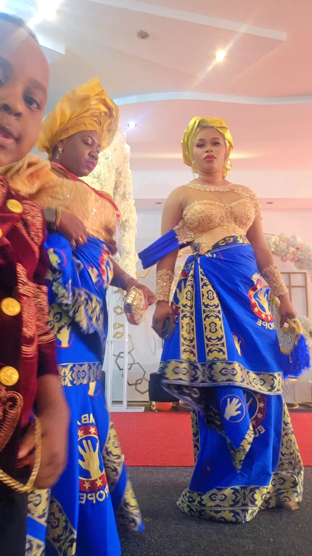 @Ozy Gracey🇩🇪 🇳🇬