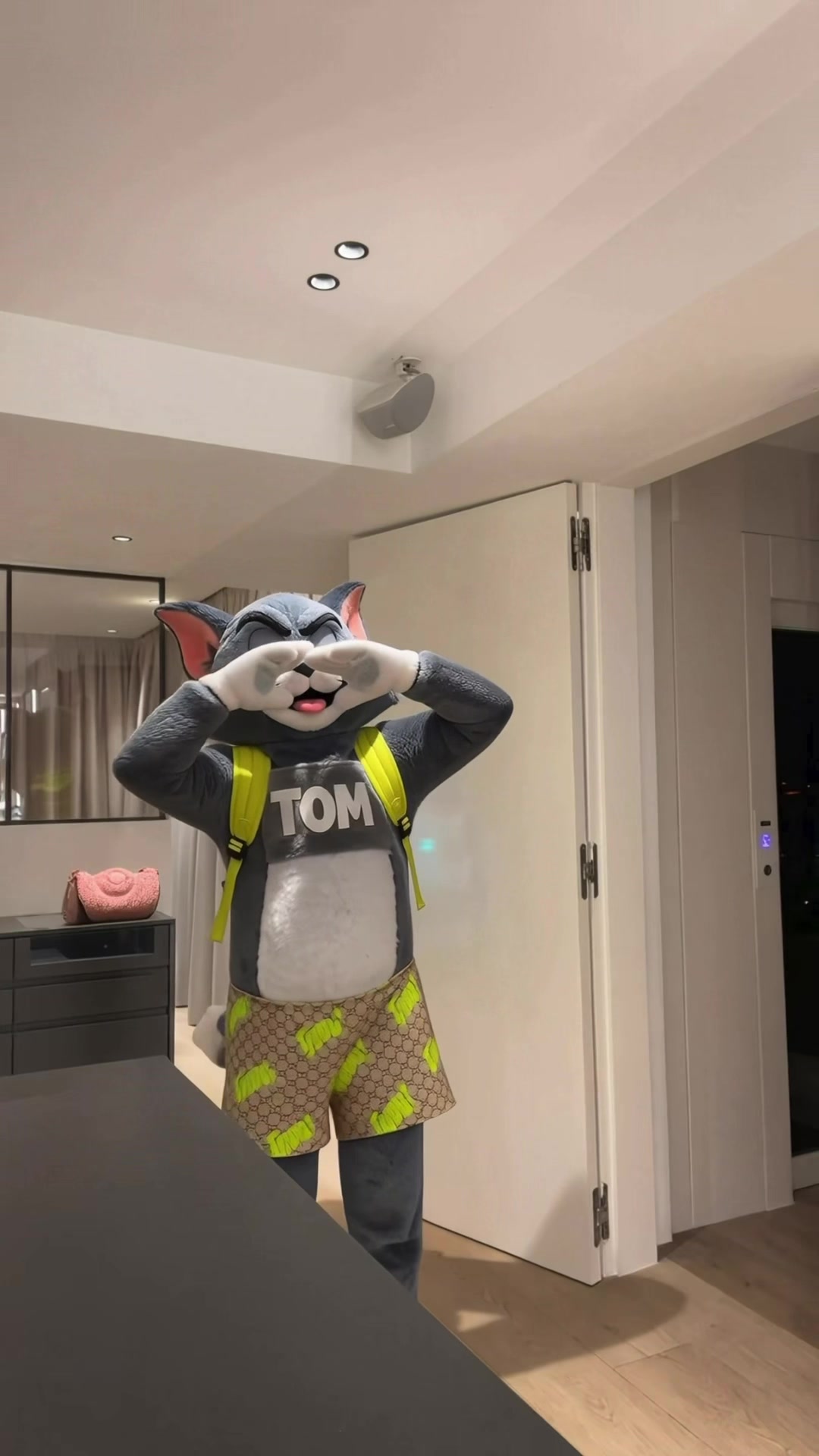 @TOM 🪤😺