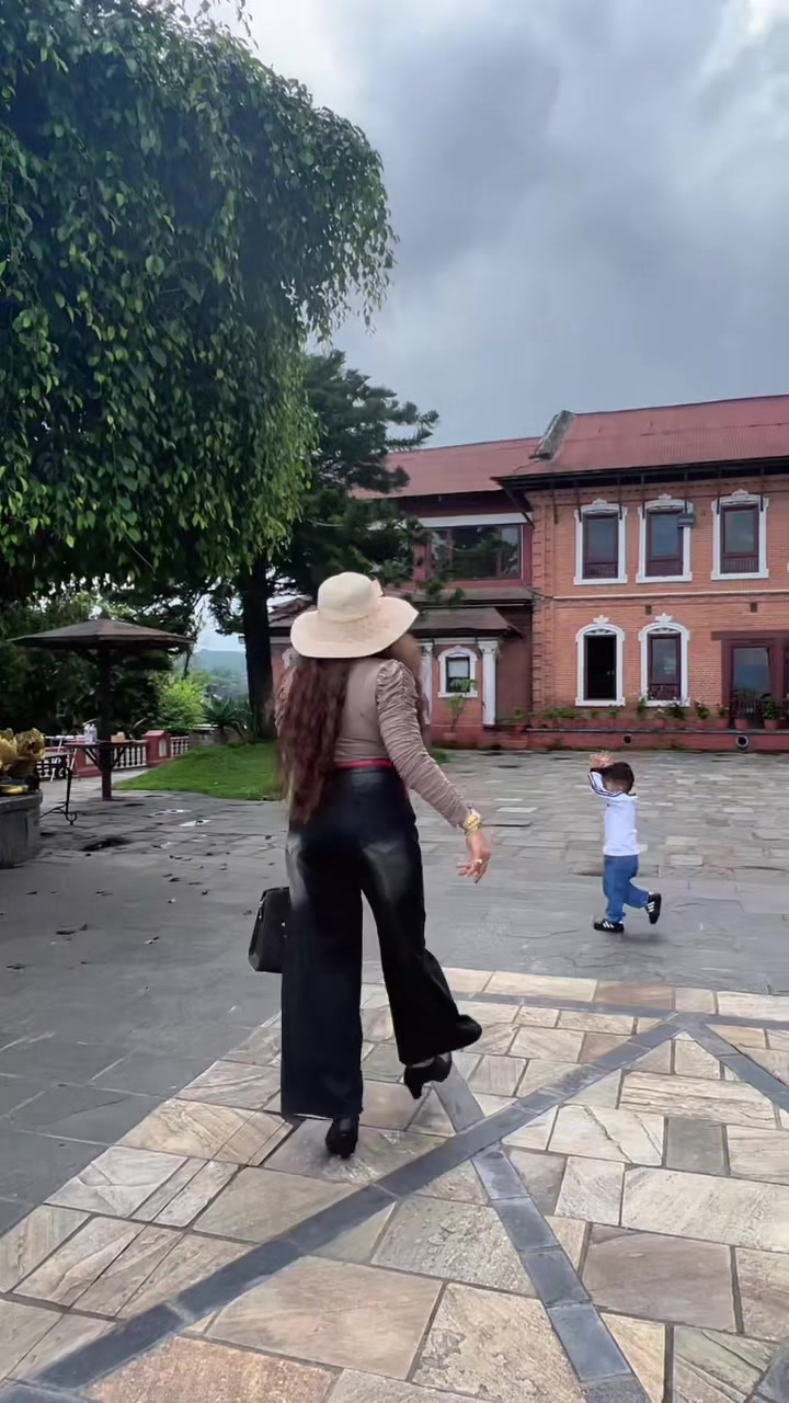 @ApsaraBasnetЁЯСБя╕П