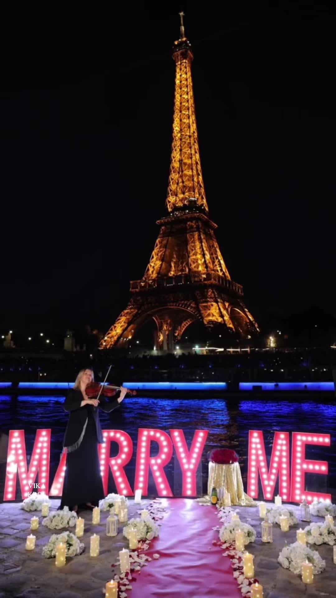 @Paris proposal by Vika Krol