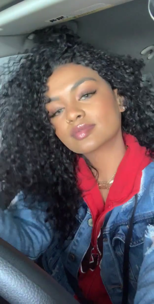 @notmamaquinn_