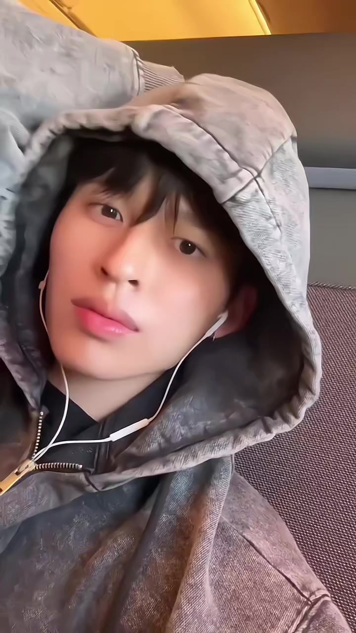 @ม ۶ৎ