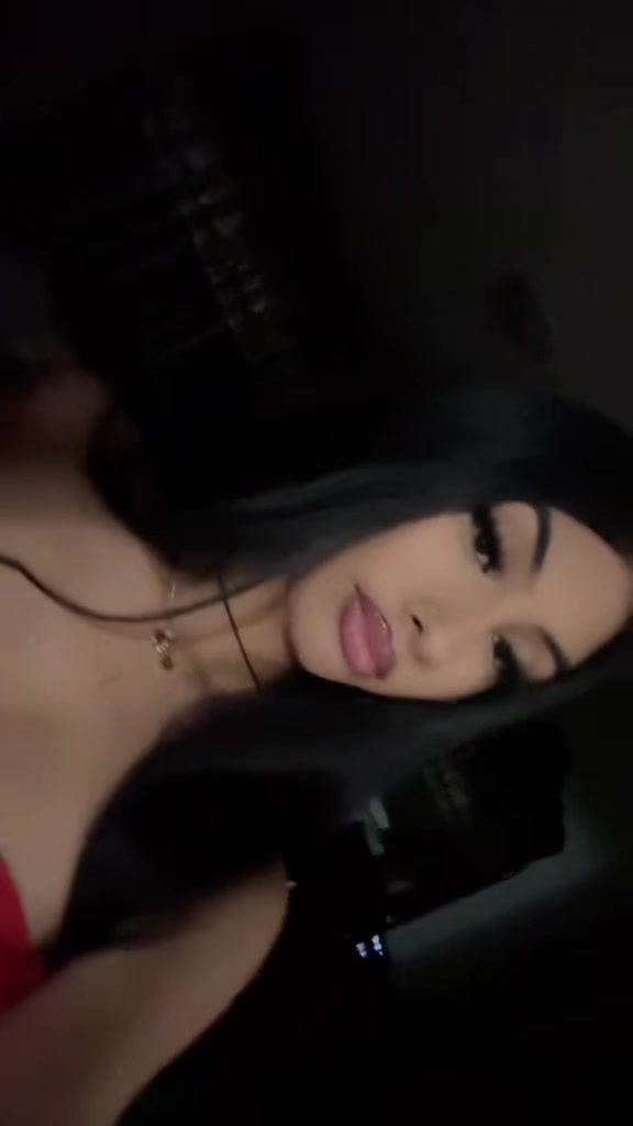 @𝒩