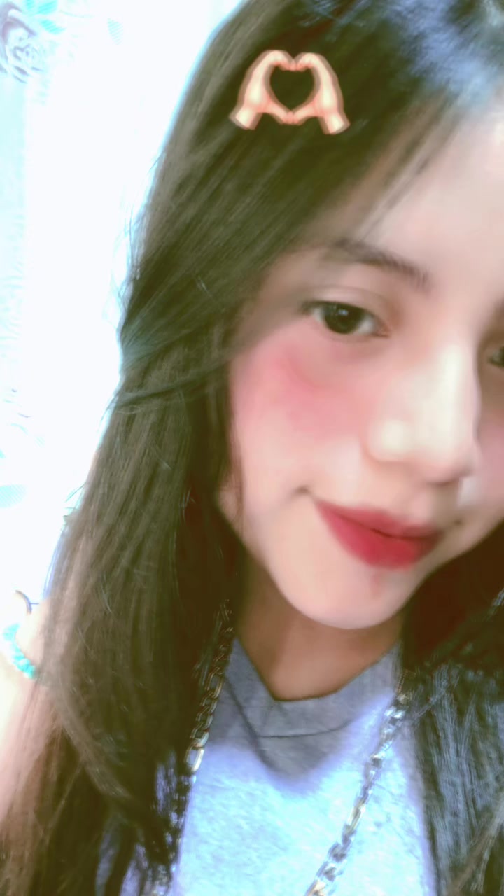 @mari gonsales