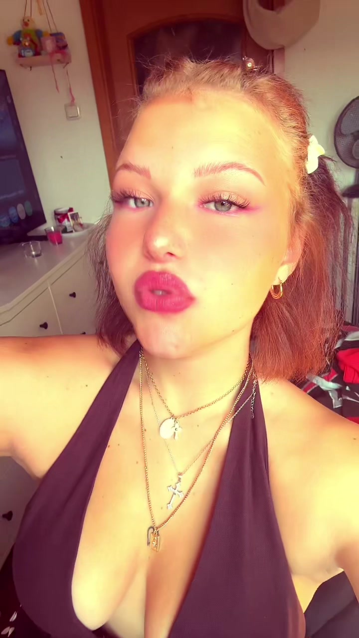 @Sabrina 🫐