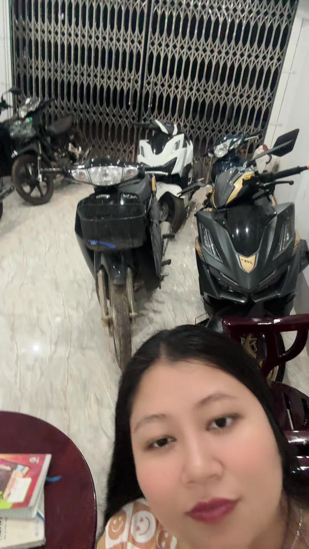 @Shwe Htet ïŁż