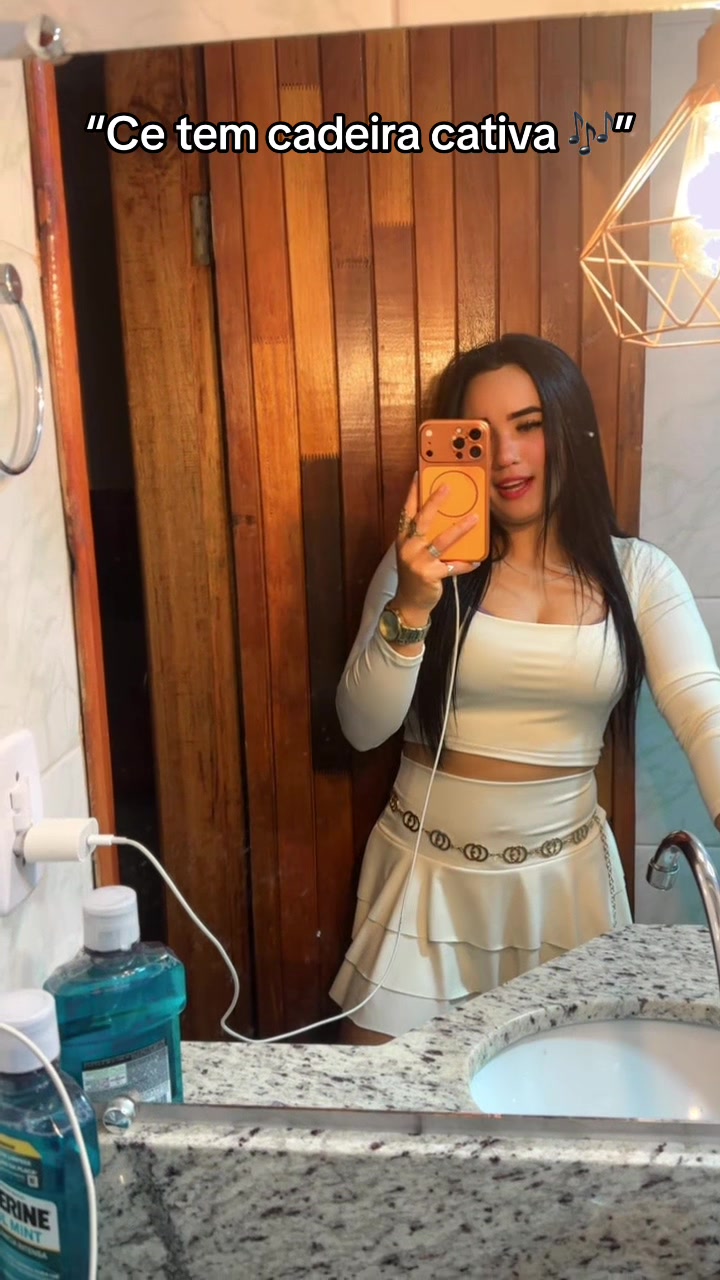 @Giselle_cristt