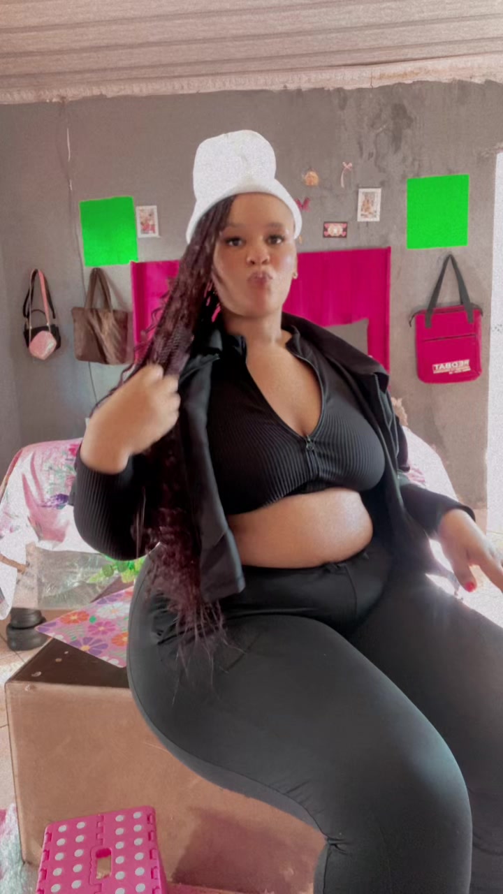 @Plus size hun ๐๐