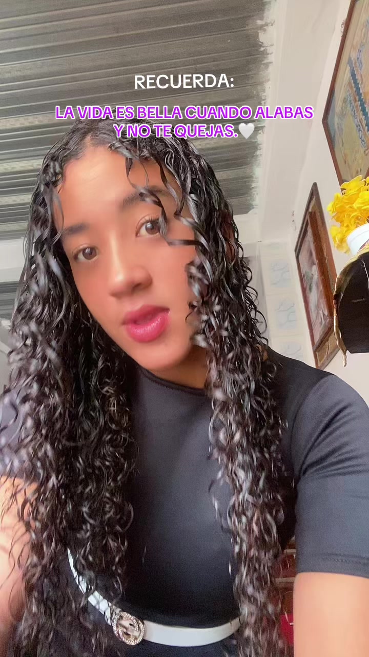 @Estefania🦋