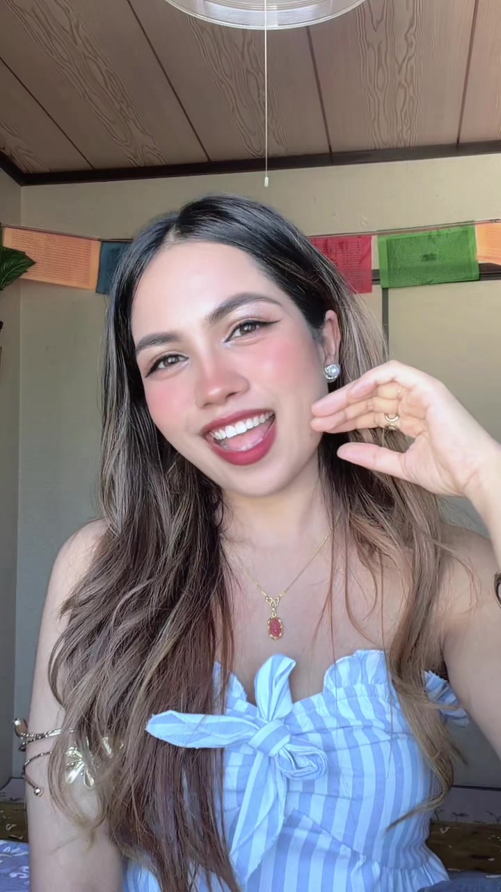 @Aneesa ❤️🦋