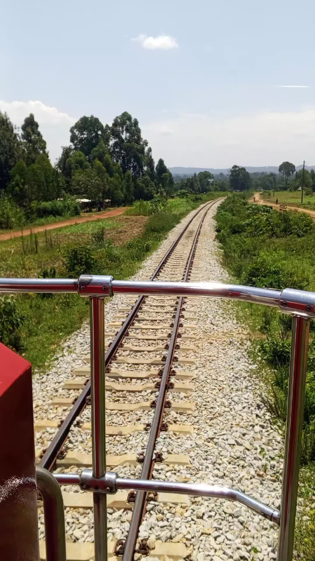 @KENYAN RAILROADER🇰🇪