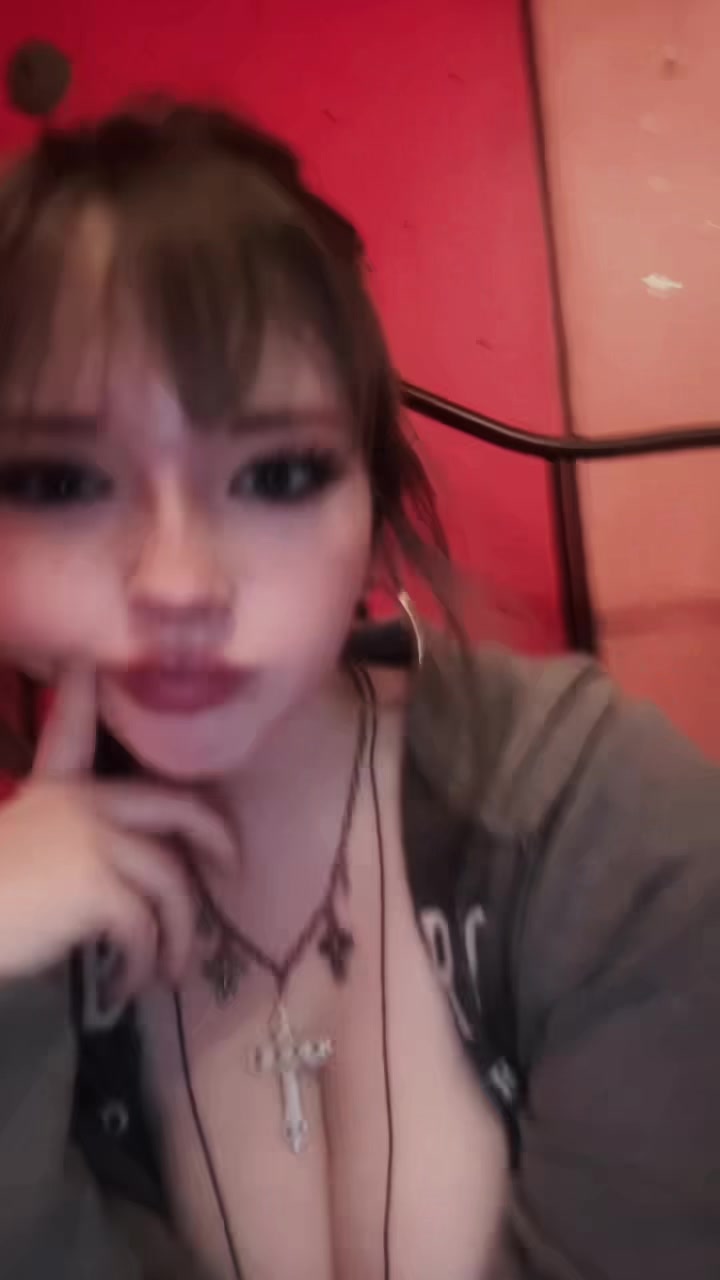 @greenishbeanish