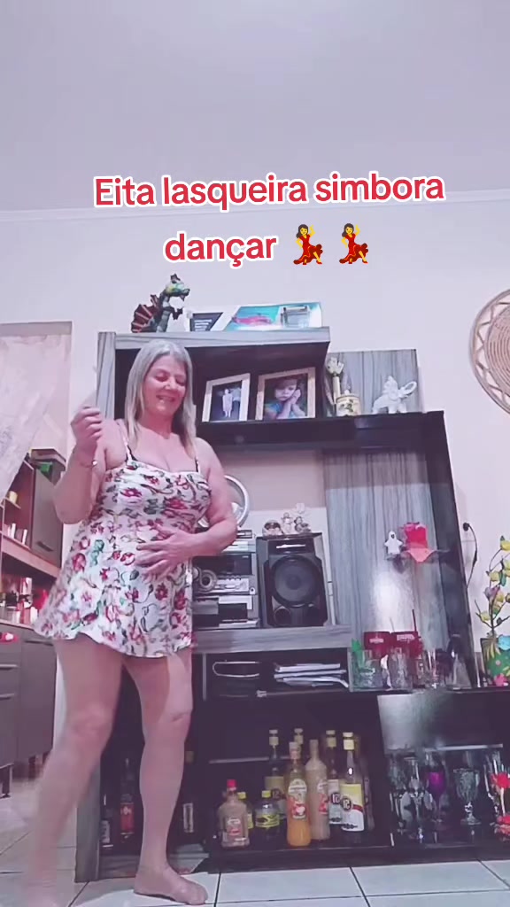 @loira rom&acirc;ntica