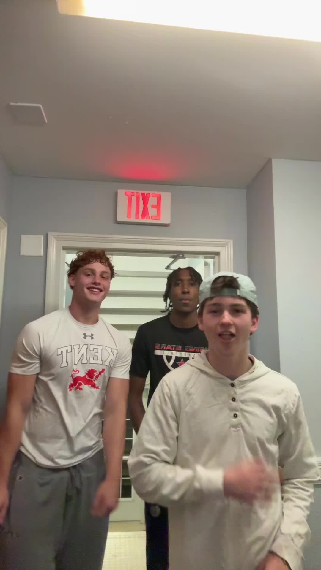 @🧑🏻&zwj;🦰