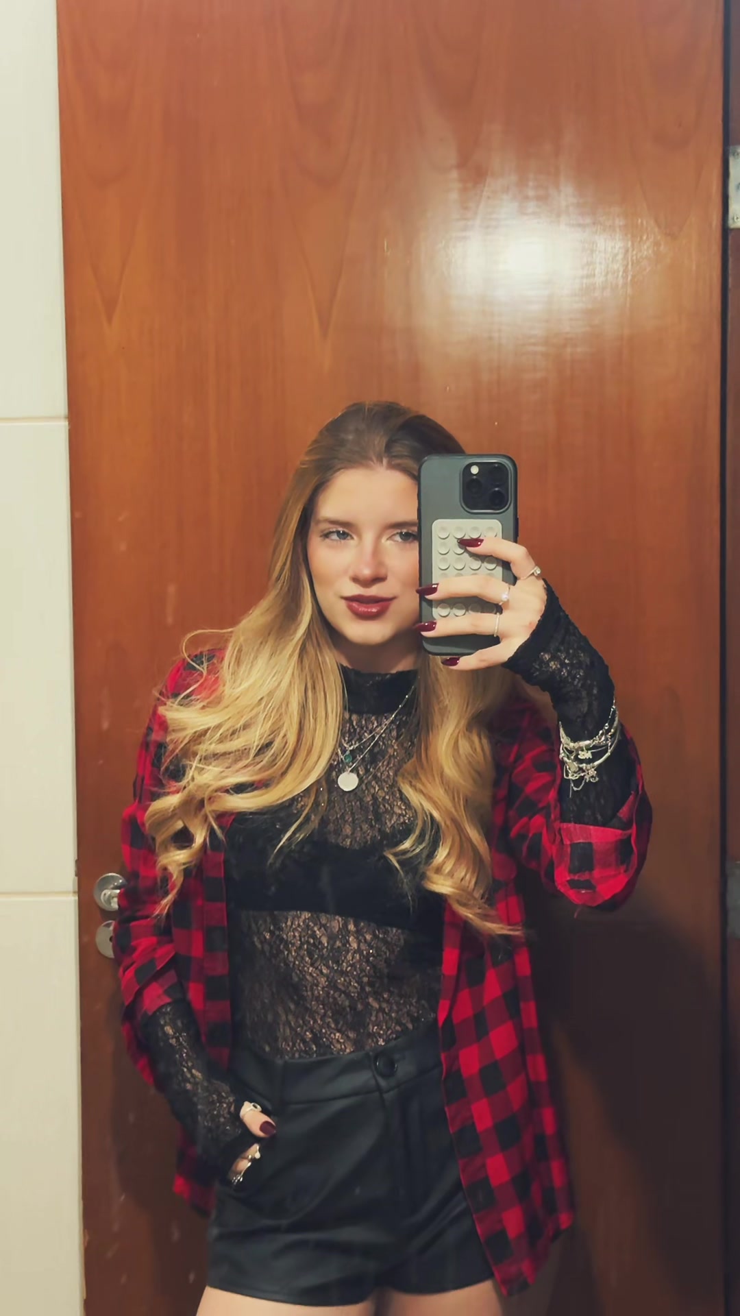 @Isadora
