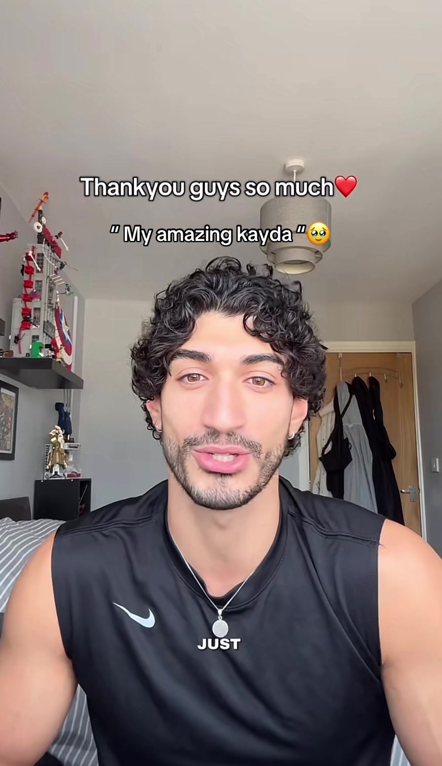 @Laras