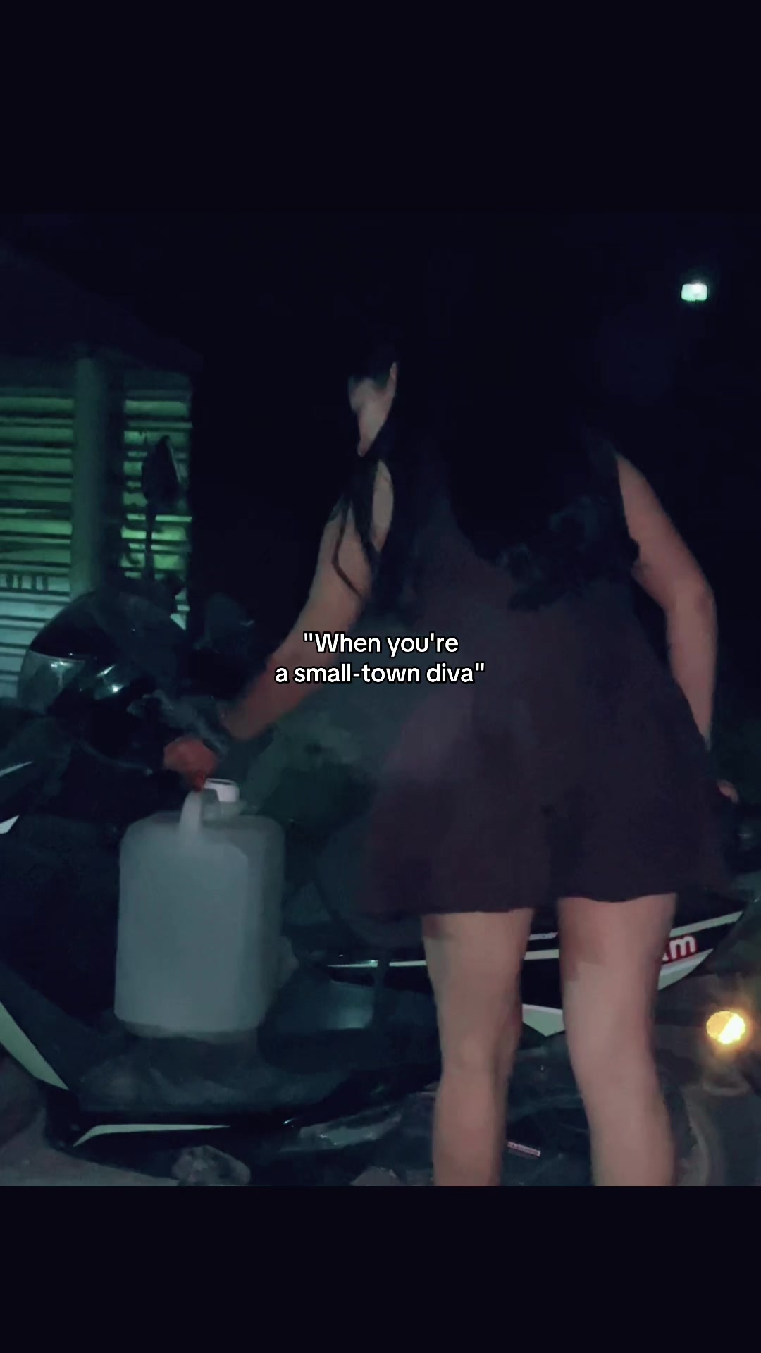 @𝑴𝑬𝑹𝑰🎱