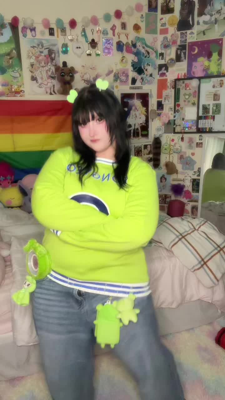 @\( &acute; ▽ ` )/ ☆彡