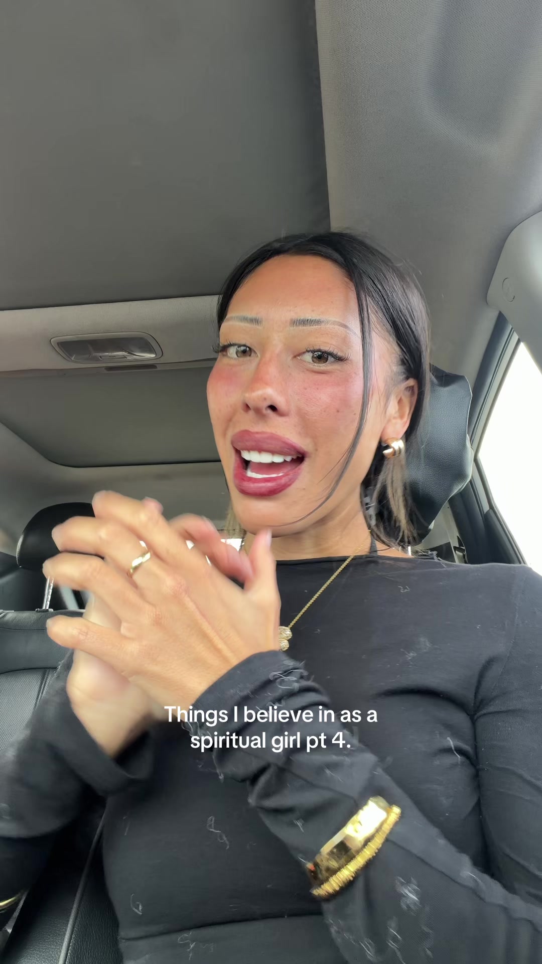 @THE4AMGIRL<3