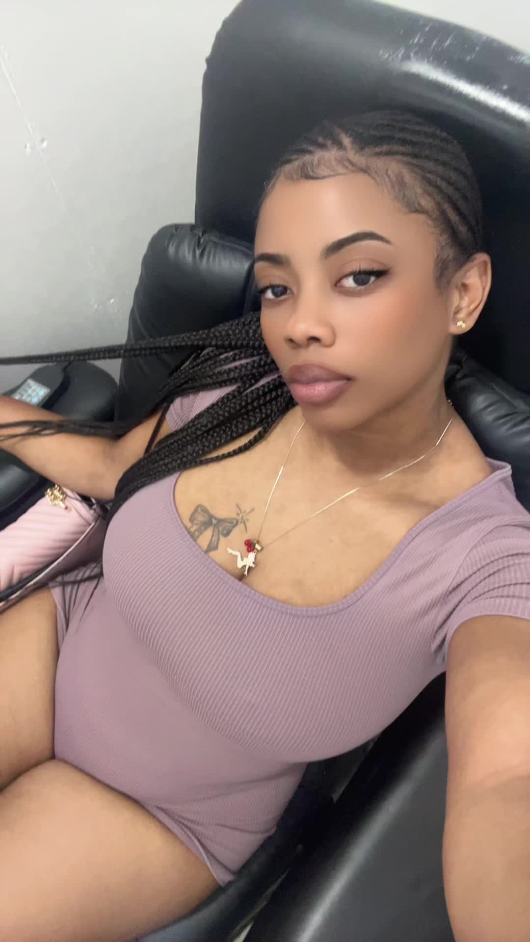 @Caramelchick876 🇯🇲