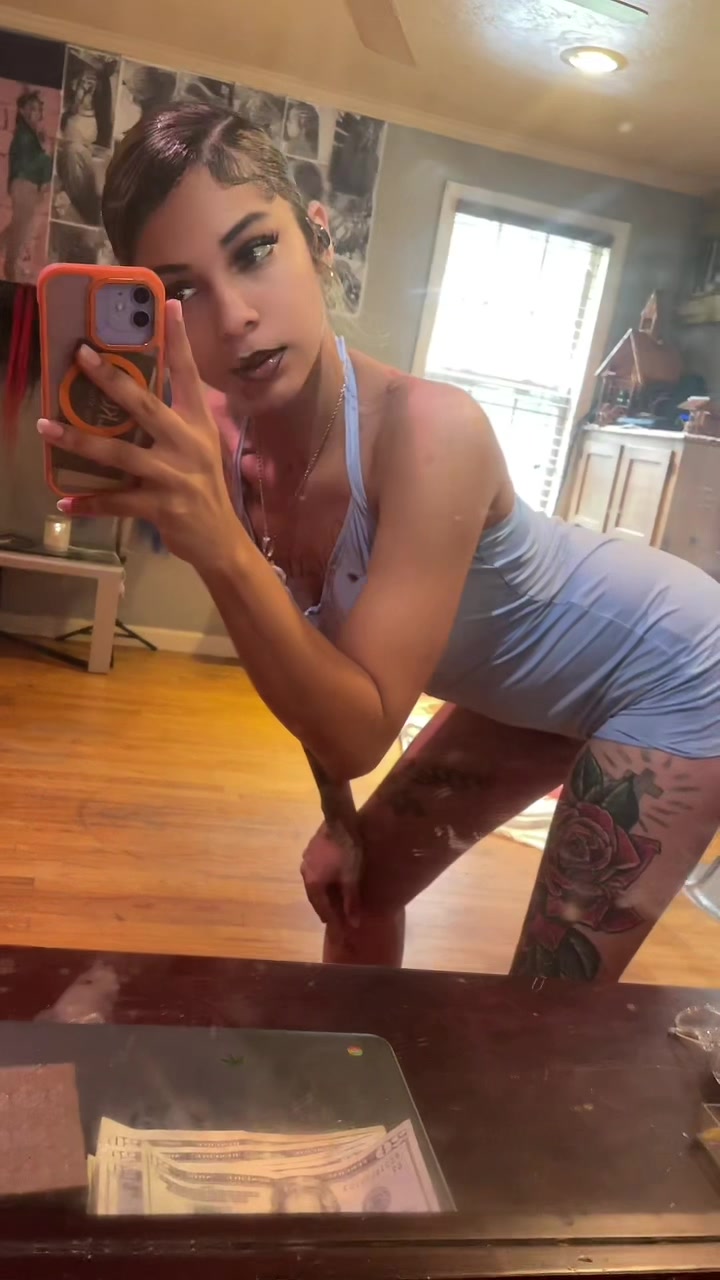 @Its_lexii