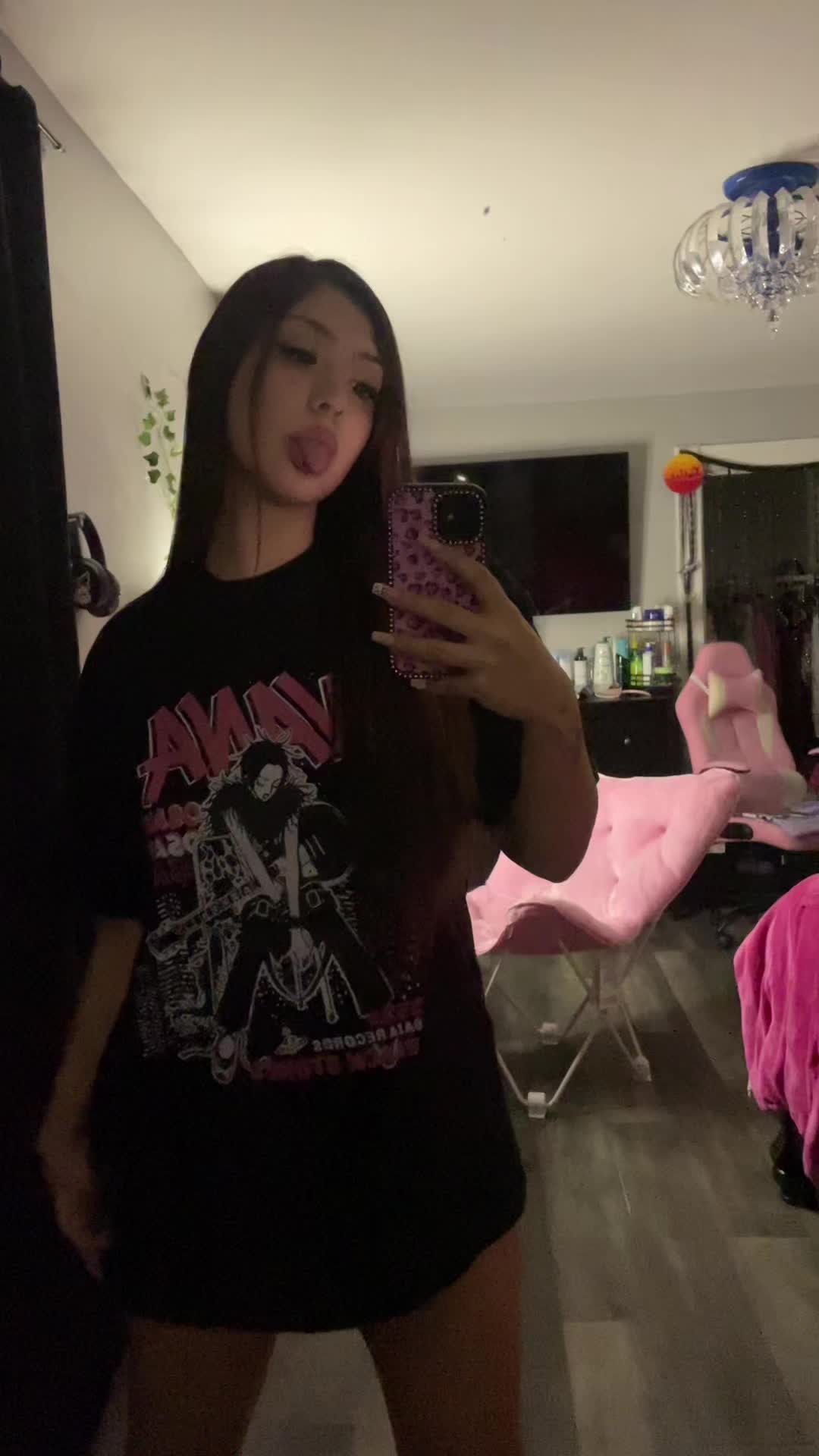 @Lesliee