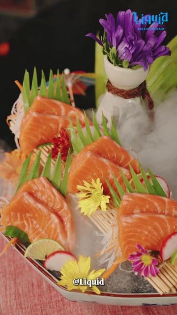 @Liquid Bar & Restaurant