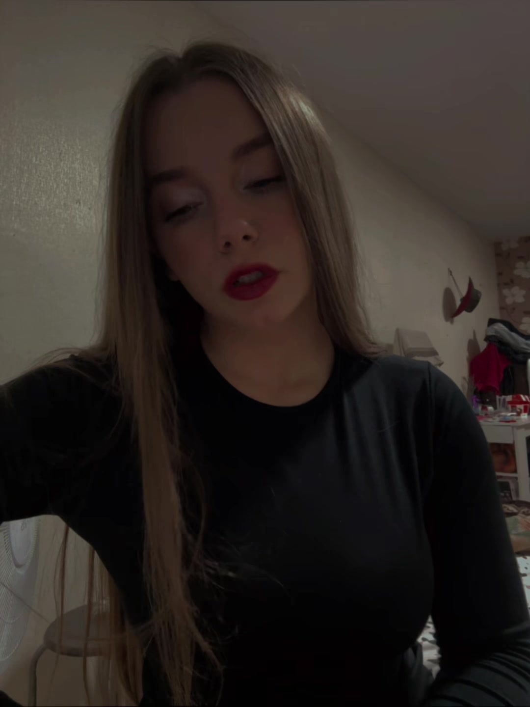 @варя