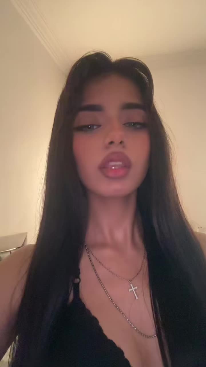 @𝑉𝑎l𝑒ri𝑎࿐̣࣪.