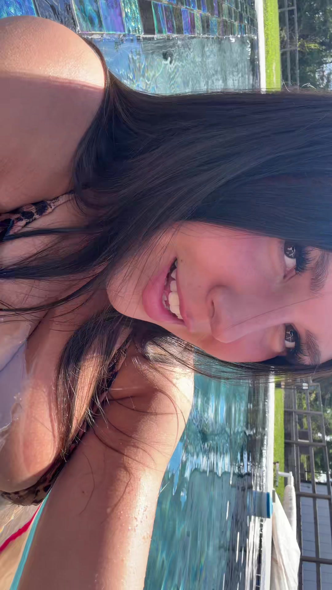 @Hot Tub Girl