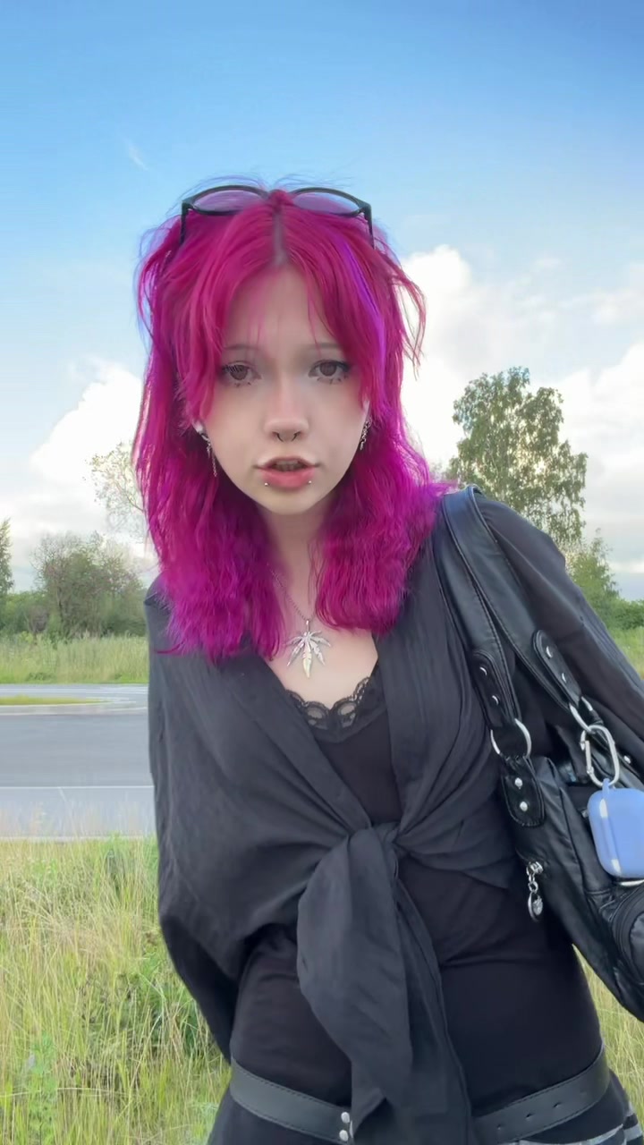@g01ub