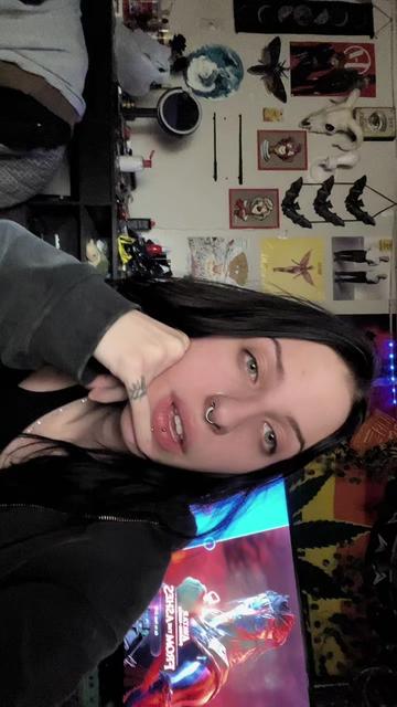 @_kushwiitch_