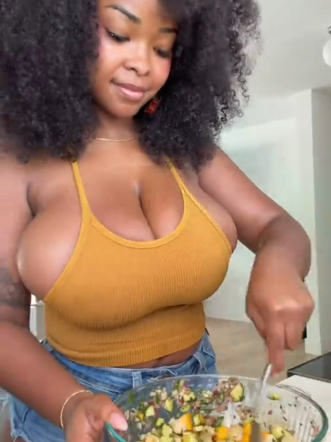 @Tribes of curvy women