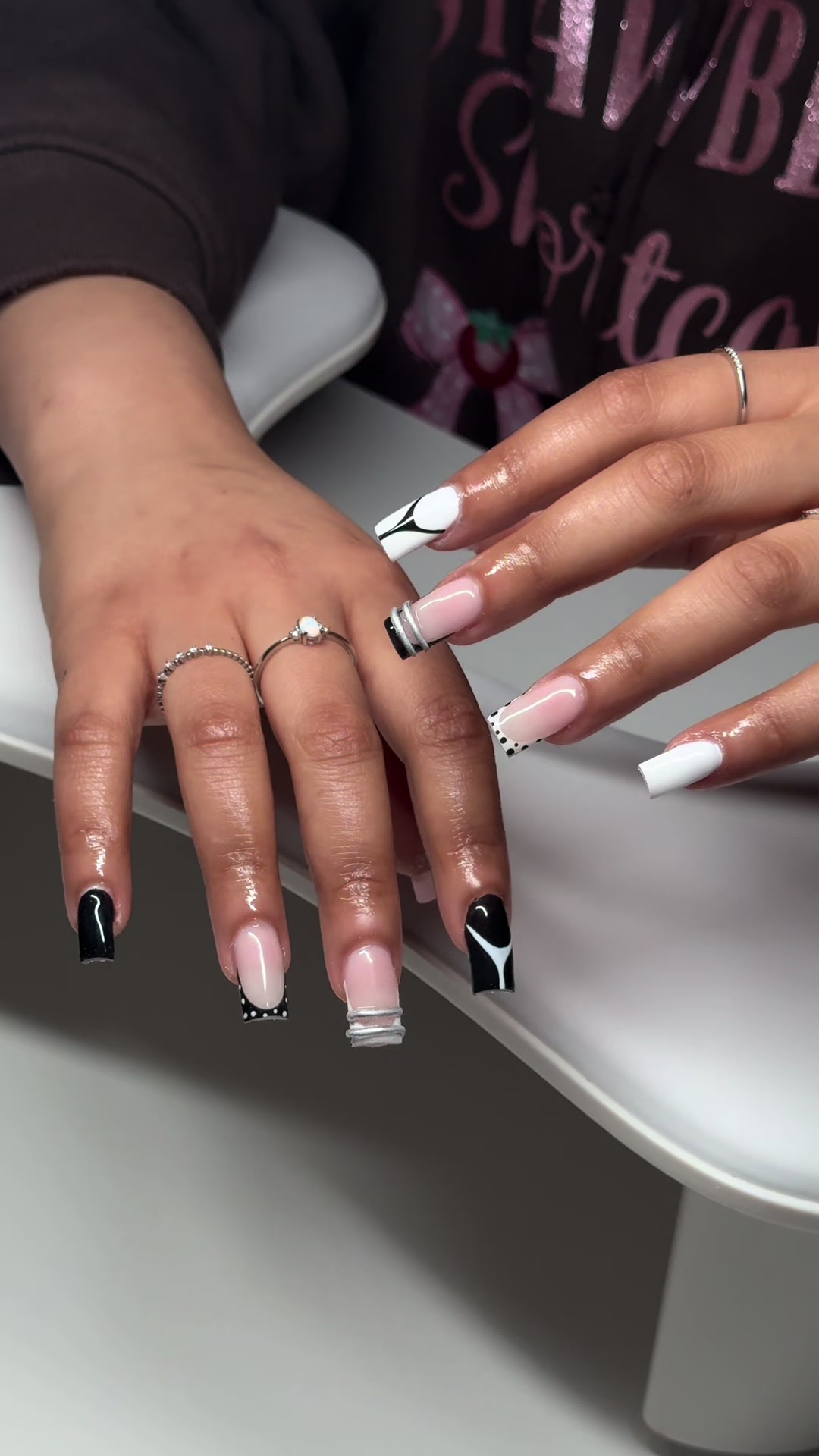 @Montreal nail tech💓