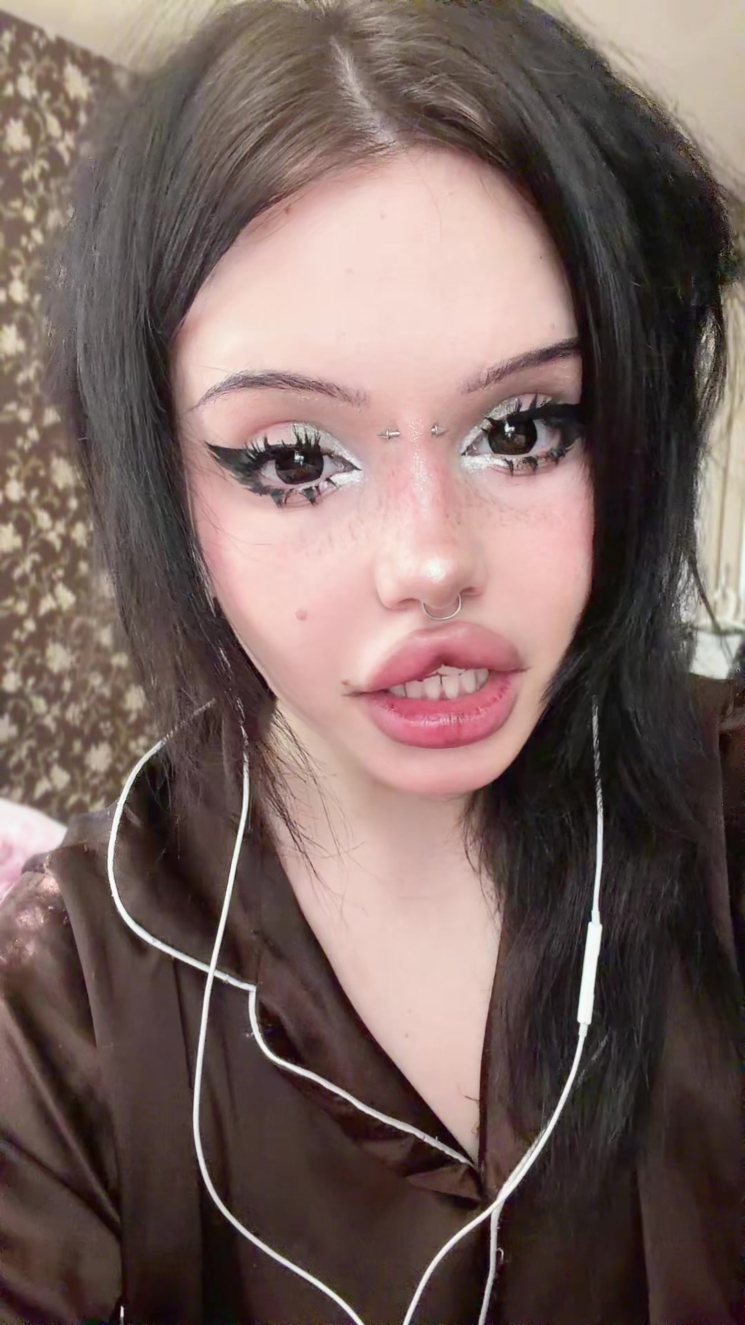 @тгк : анастасия гнидa