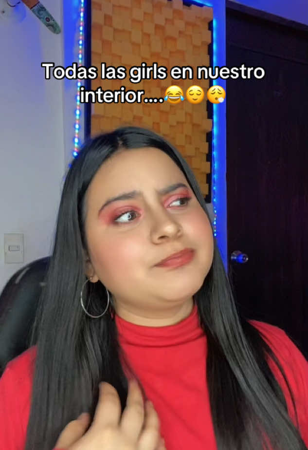 @🇨🇴 Karol Alfaro 🌗🖤🌙☠️
