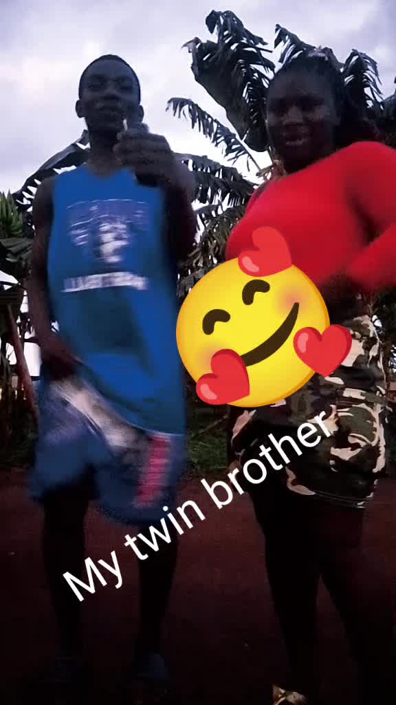 @Akuaa