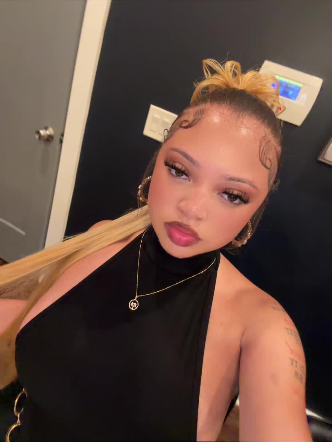 @Amber Marie โ