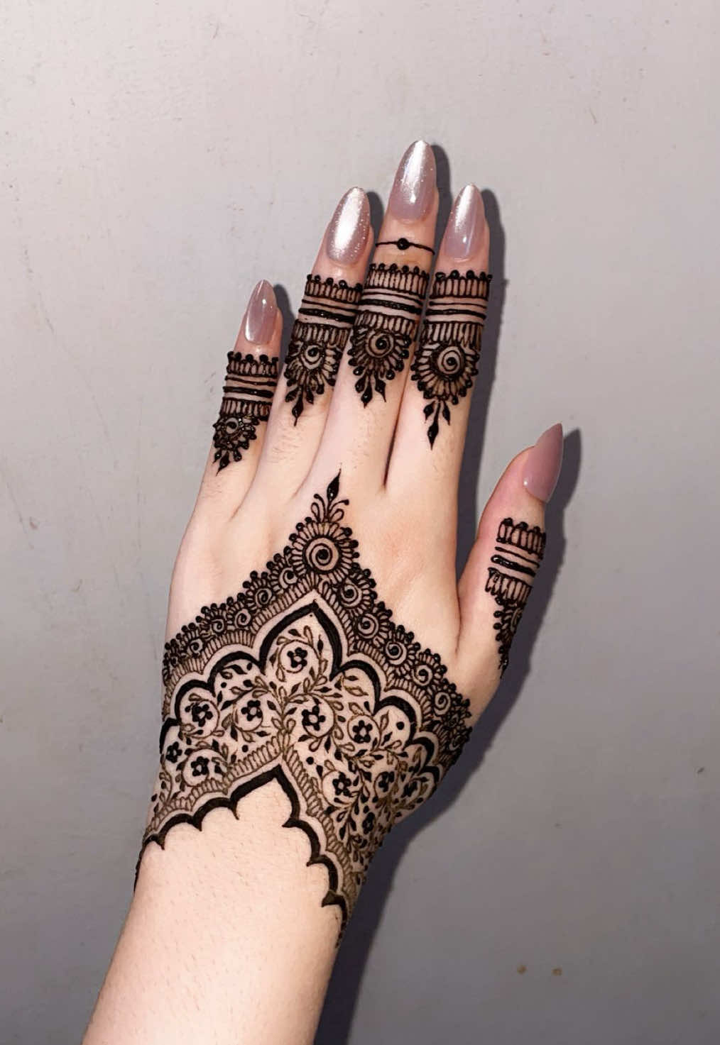 @Henna by Laraib Faisalabad🥀🔥